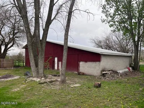 22899 W Hellwig RD, Genoa, OH 43430
