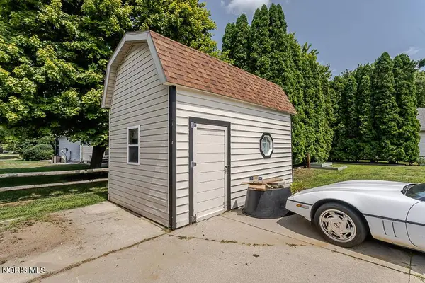 21 Meadow Lane DR, Delta, OH 43515
