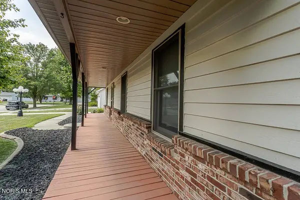 21 Meadow Lane DR, Delta, OH 43515