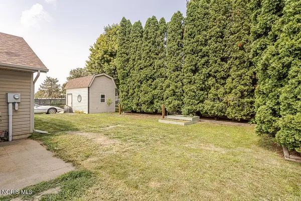 21 Meadow Lane DR, Delta, OH 43515
