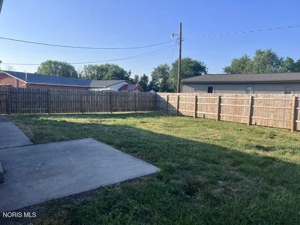 1129 Ayersville AVE, Defiance, OH 43512