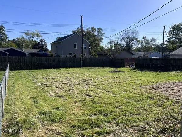 139 Friars LN, Toledo, OH 43615