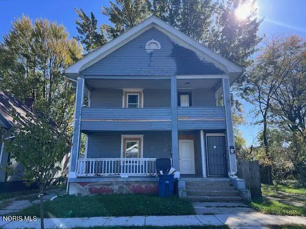 1635 Woodland AVE