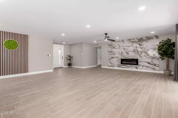 7232 W SUNNYSIDE Drive, Peoria, AZ 85345