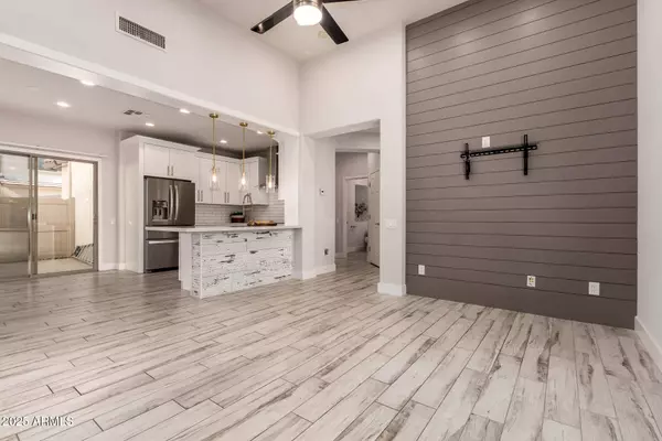 26521 N BABBLING BROOK Drive, Phoenix, AZ 85083