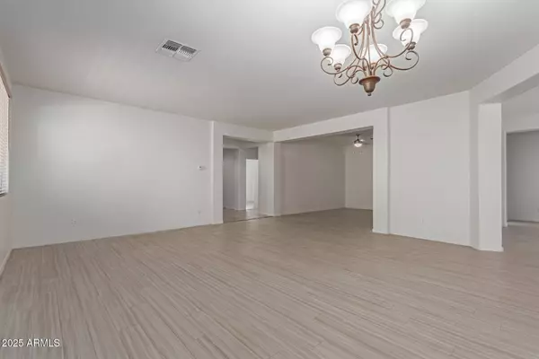 7205 W ELLIS Street, Laveen, AZ 85339