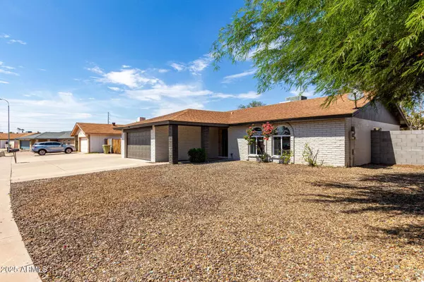 6610 W CHRISTY Drive, Glendale, AZ 85304