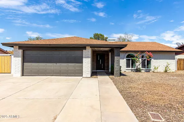 6610 W CHRISTY Drive, Glendale, AZ 85304