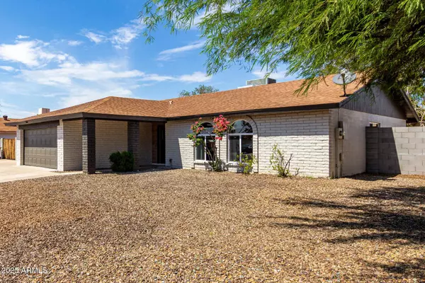 6610 W CHRISTY Drive, Glendale, AZ 85304