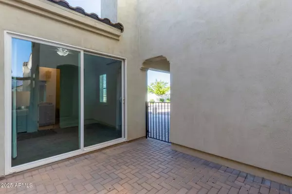 279 E ASTER Drive, Chandler, AZ 85286