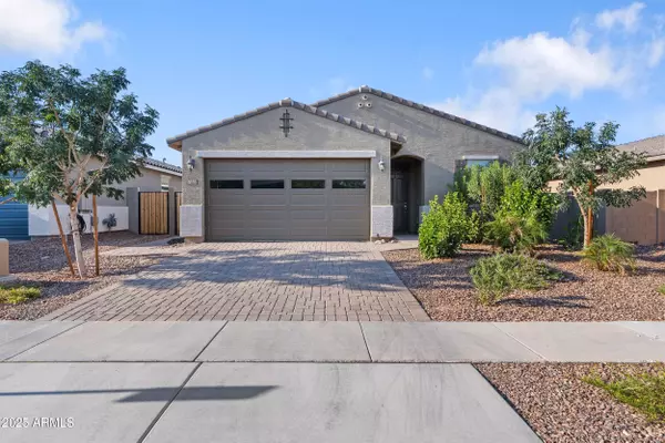17320 W RED FOX Road, Surprise, AZ 85387