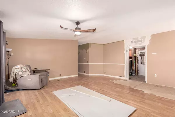 48800 W JULIE Lane, Maricopa, AZ 85139