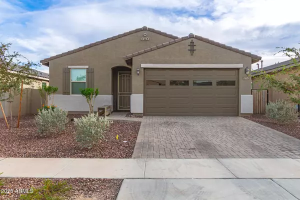 17357 W RUNNING DEER Trail, Surprise, AZ 85387