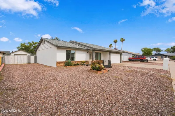 2916 W MEADOW Drive, Phoenix, AZ 85053