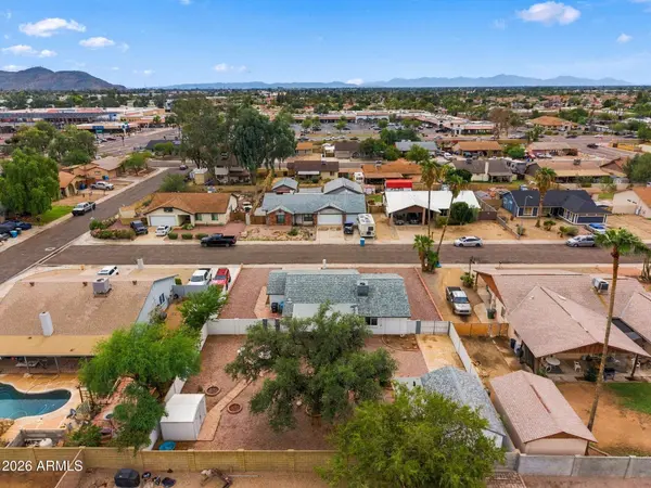 2916 W MEADOW Drive, Phoenix, AZ 85053