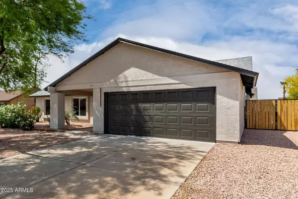 7232 W SUNNYSIDE Drive, Peoria, AZ 85345