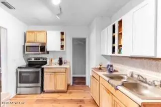 4609 CAMBRIDGE RD, Jacksonville, FL 32210