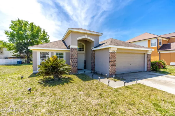 694 CHERRY BARK DR N, Jacksonville, FL 32218