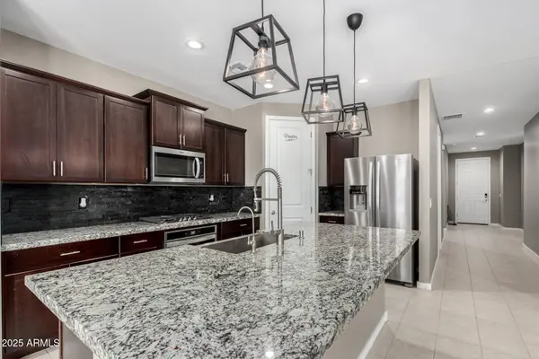 4654 W SUNCUP Drive, San Tan Valley, AZ 85144