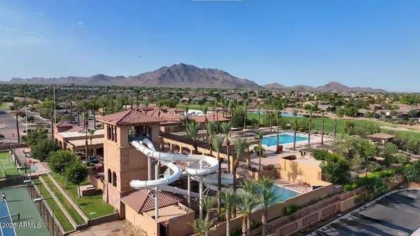 6623 S CLASSIC Way, Gilbert, AZ 85298