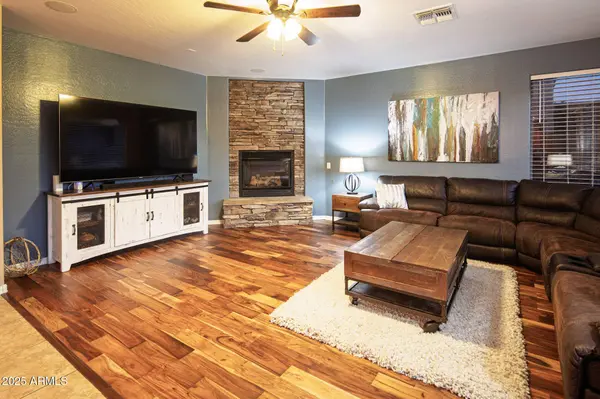 7156 S FOREST Avenue, Gilbert, AZ 85298