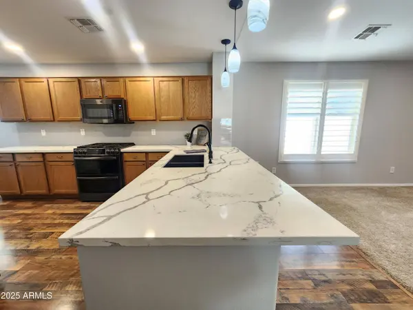 2009 E LINDRICK Drive, Gilbert, AZ 85298