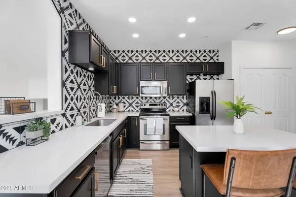 240 W JUNIPER Avenue #1020, Gilbert, AZ 85233