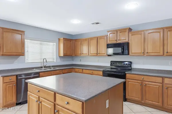 43232 W MAGNOLIA Road, Maricopa, AZ 85138