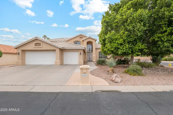 23702 S DESERT SANDS Drive, Sun Lakes, AZ 85248
