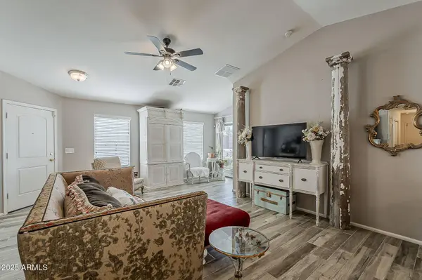 1396 E LESLIE Avenue, San Tan Valley, AZ 85140