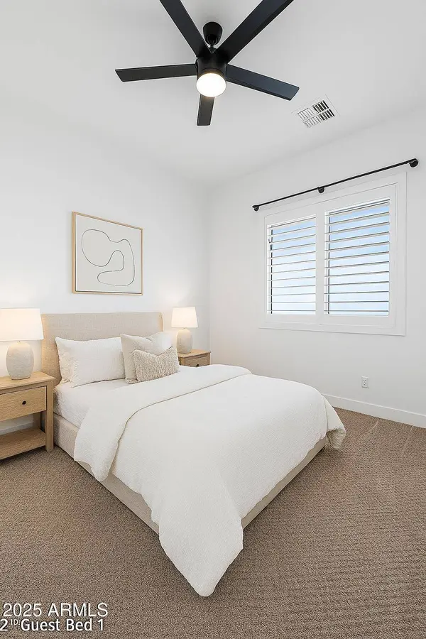 2083 W LINCOLN Court, San Tan Valley, AZ 85144