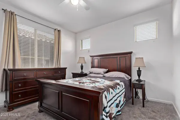 932 W Capulin Trail, San Tan Valley, AZ 85140