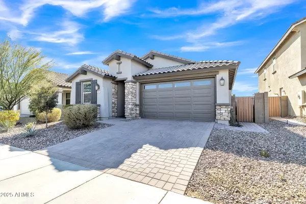 2885 W NEW RIVER Drive, San Tan Valley, AZ 85144