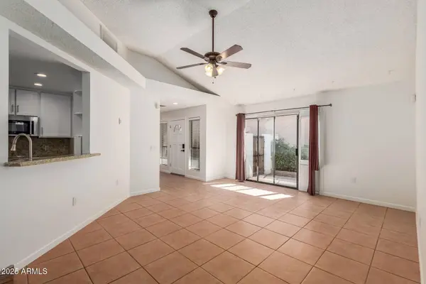 1425 E COMMERCE Avenue, Gilbert, AZ 85234