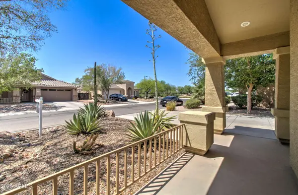 708 E DRY CREEK Road, San Tan Valley, AZ 85143