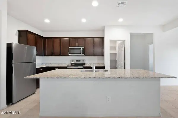 43637 W CYPRESS Lane, Maricopa, AZ 85138