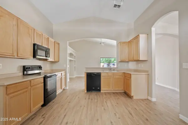 2136 W GOLDMINE MOUNTAIN Drive, Queen Creek, AZ 85144