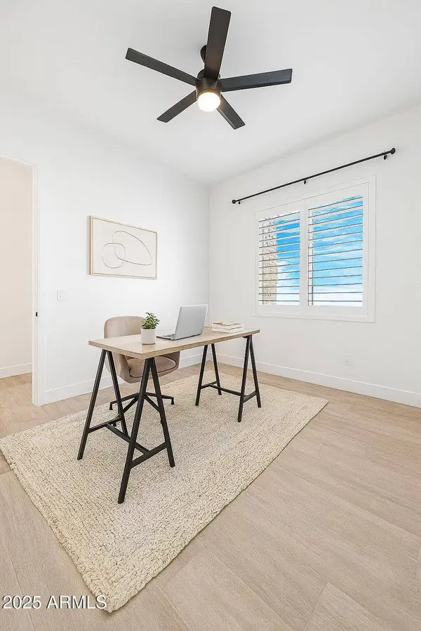 2083 W LINCOLN Court, San Tan Valley, AZ 85144