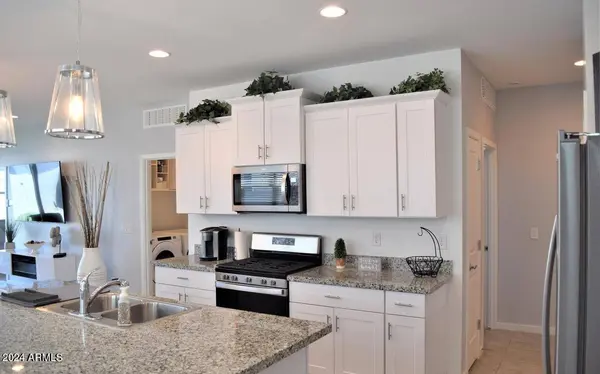 3722 E HAFLINGER Road, San Tan Valley, AZ 85140