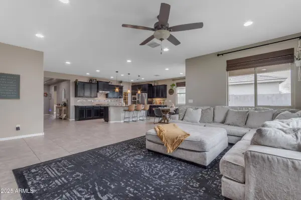 2148 W ANGELO Way, San Tan Valley, AZ 85144