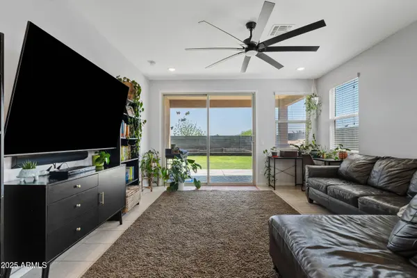 3597 E HENSON Street, San Tan Valley, AZ 85140