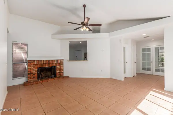 1425 E COMMERCE Avenue, Gilbert, AZ 85234