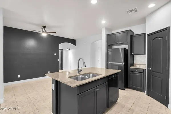 1380 W ANGUS Road, San Tan Valley, AZ 85143