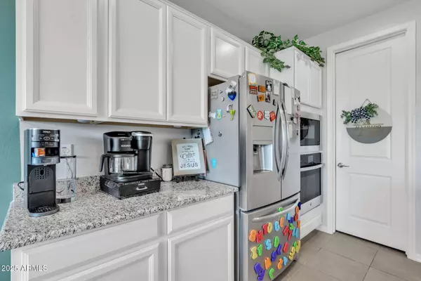 2885 W NEW RIVER Drive, San Tan Valley, AZ 85144