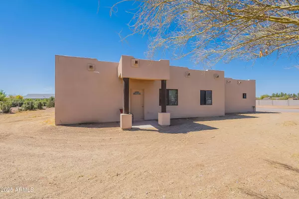 34964 N Tombstone Street, San Tan Valley, AZ 85140