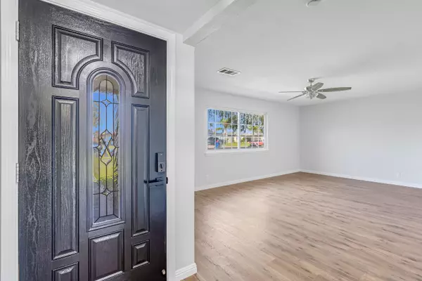 Hanford, CA 93230-2106,2015 N Burl Dr