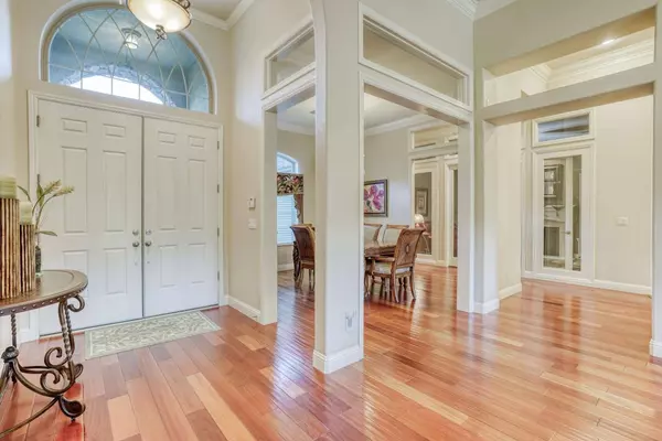 507 W Powers AVE, Clovis, CA 93619