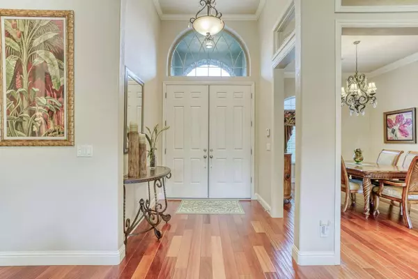 507 W Powers AVE, Clovis, CA 93619