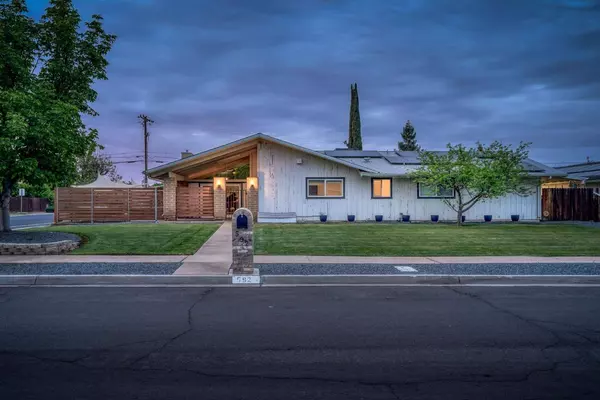 592 W Morris AVE, Fresno, CA 93704