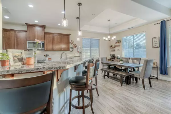 716 Mesa DR, Madera, CA 93636